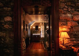 The George Hotel