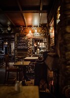 The George Hotel
