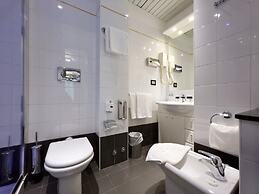 Monaco Suites Hotel