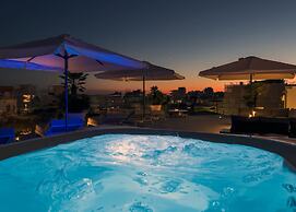 Monaco Suites Hotel