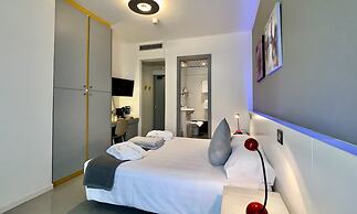 Monaco Suites Hotel