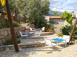 Zephyros Hotel