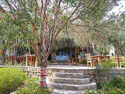 Zephyros Hotel