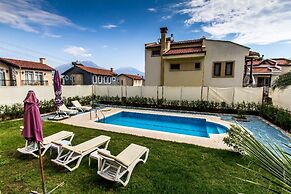 Villa B Calis Beach
