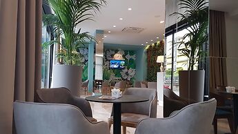 Blue Marine Hotel