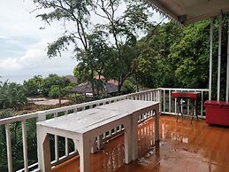 White House Mountian Beach Resort