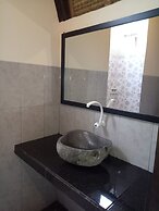 Krisna Bungalows & Restaurant
