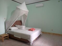 Krisna Bungalows & Restaurant