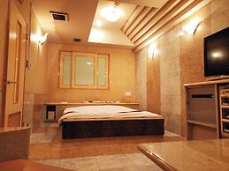 HOTEL G7 - Adults Only