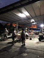 512 Huts Homestay