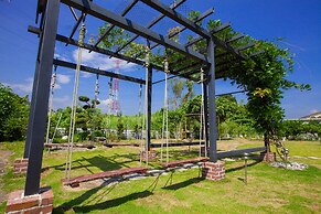 512 Huts Homestay