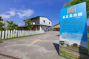 512 Huts Homestay