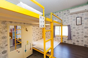 512 Huts Homestay