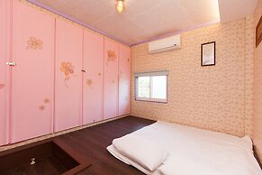 512 Huts Homestay