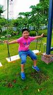 512 Huts Homestay