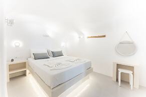 Kalamia Cave House