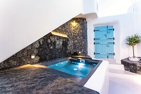Kalamia Cave House