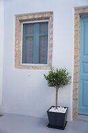 Kalamia Cave House