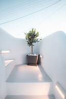 Kalamia Cave House