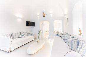 Kalamia Cave House