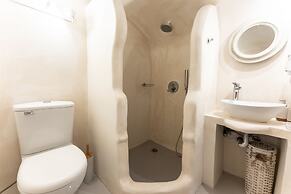 Kalamia Cave House