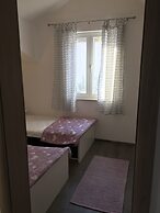 Apartments Ladesta