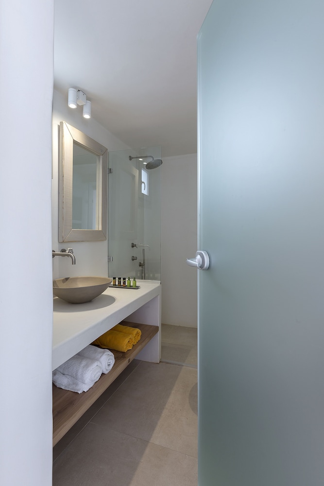 Legacy Suites
