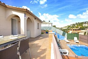 Villa Ferreira