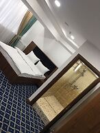 Hotel 28