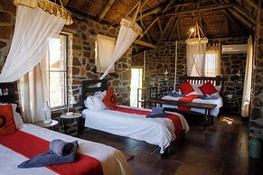 Tsauchab River Lodge