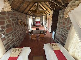 Tsauchab River Lodge