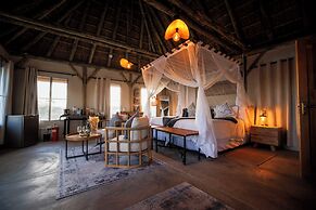 Tsauchab River Lodge