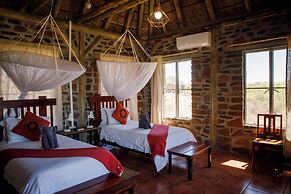 Tsauchab River Lodge