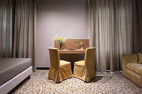 HNN Luxury Suites