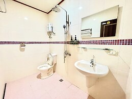 Snug Nine Inn
