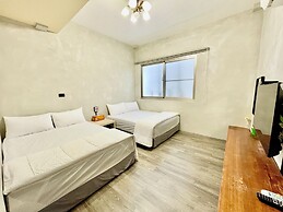 Snug Nine Inn