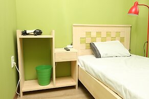 Midtown Hostel