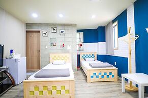 Midtown Hostel