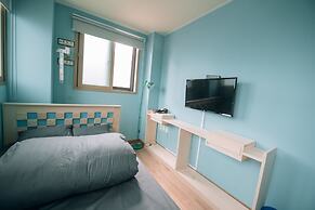 Midtown Hostel