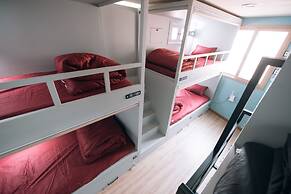 Midtown Hostel