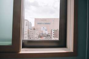 Midtown Hostel