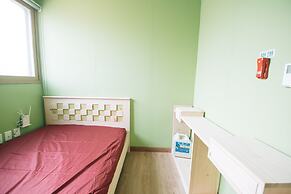 Midtown Hostel