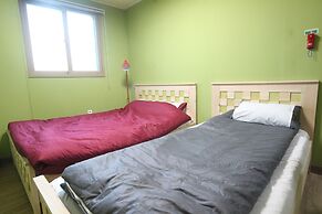 Midtown Hostel