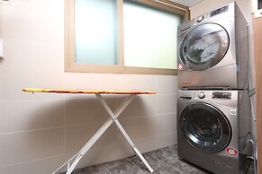 Midtown Hostel