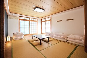 J-Hoppers Lake Biwa Guesthouse - Hostel