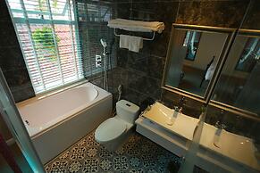 Vyhouse Hanoi Hotel
