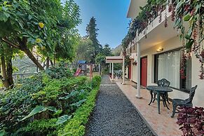 8fold-Pinecrest By LaRiSa, Bhimtal