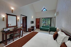 8fold-Pinecrest By LaRiSa, Bhimtal