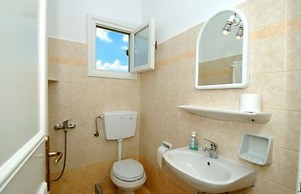 Asante Paros