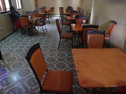 Mau Summit Hotel